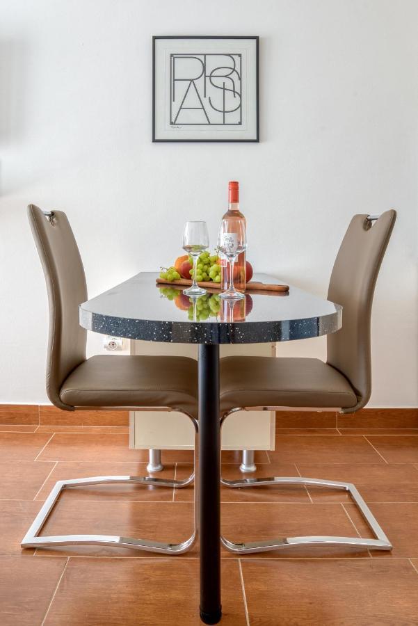 Apartment Elegant โกตอร์ ภายนอก รูปภาพ